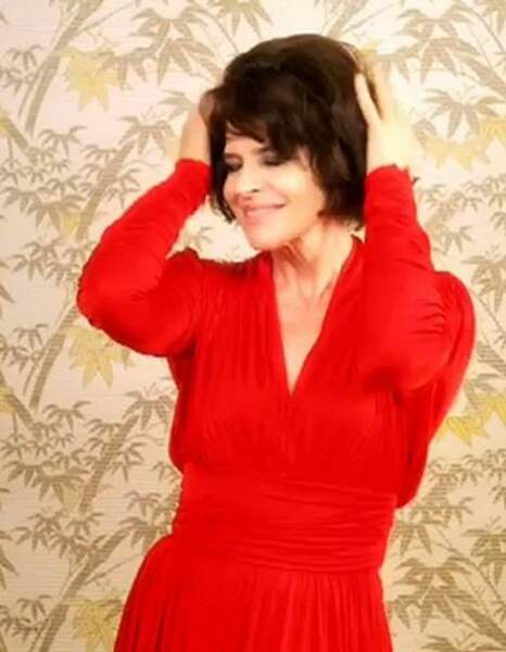 Fanny Ardant dans le clip de Mika, "Elle me dit", en 2011