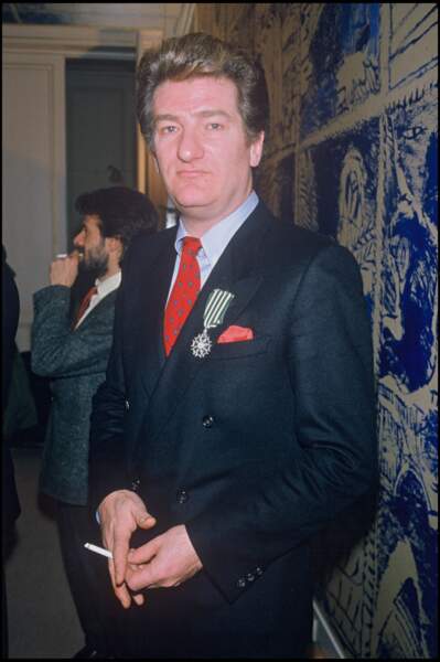 Eddy Mitchell reçoit la médaille de chevalier des Arts et Lettres, le 14 février 1986.