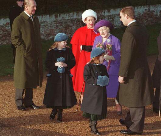 Le prince Philip, la princesse Margaret, la reine mère Elizabeth, le prince Andrew, les princesses Beatrice et Eugenie, en vacances à Sandringham, en décembre 1996.