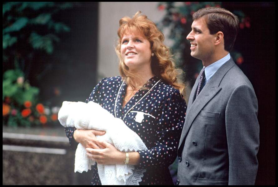 Sarah Ferguson et le prince Andrew, après la naissance de la princesse Beatrice, en 1988.