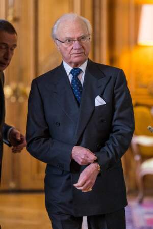Le roi Carl XVI Gustaf de Suède a été l'un des premiers à prendre la parole publiquement
