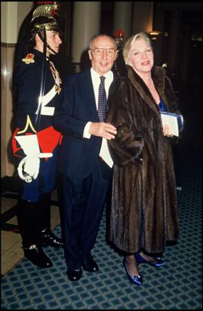 Line Renaud et son époux Loulou Gasté arrivent à la première du film "Dernier Empereur", le 11 novembre 1987.