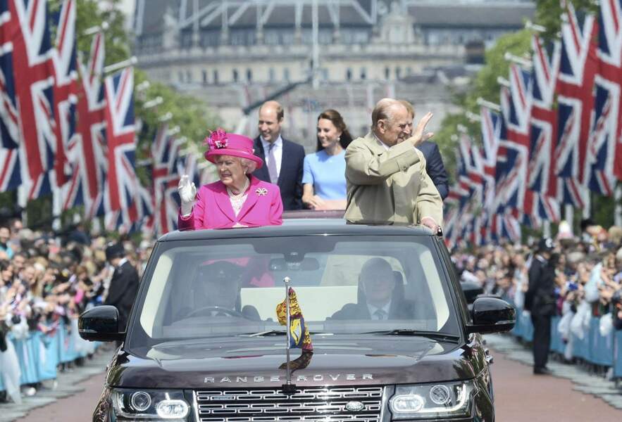 Le 12 juin 2016, la reine Elisabeth II  et le prince Philip lors du 90ème anniversaire de la reine.