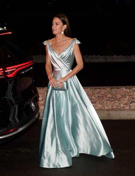 Kate Middleton sublime à son arrivée  à une réception organisée par le gouverneur général des Bahamas,  le 25 mars.