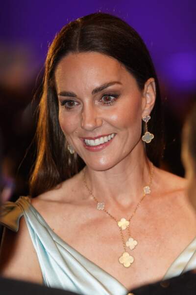 Pour cette occasion, Kate Middleton arbore une léger maquillage au gala, ce vendredi 25 mars. 