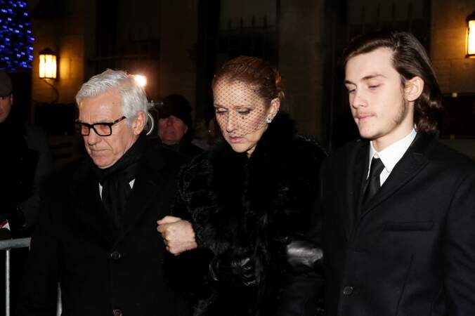 Céline Dion, son fils René-Charles Angélil et son frère Michel Dion , la veille des funérailles de René Angélil, le 21 janvier 2016.