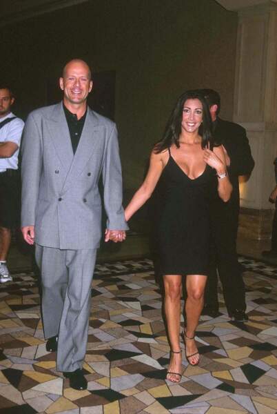Bruce Willis et la comédienne espagnole Maria Bravo, en 1999