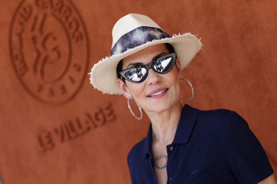 Cristina Cordula porte des lunettes oeil de chat, le 2 juin 2019.