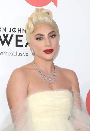 Lady GaGa s'offre une jolie bouche rouge mat aux Oscars de Los Angeles, le 27 mars 2022.