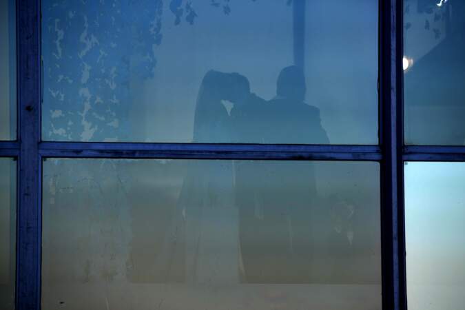 Brooklyn Beckham et Nicola Peltz partagent leur premier baiser en tant qu'homme et femme lors de leur mariage à Palm Beach
