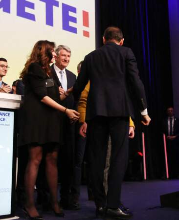 Eric Zemmour (7 %) , Sarah Knafo et Philippe de Villiers au soir du premier tour des élections présidentielles 2022 à la Mutualité à Paris le 10 avril 2022.