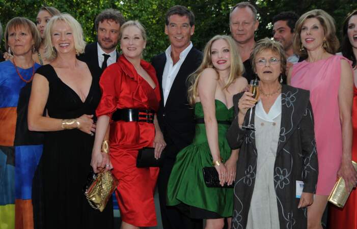 Meryl Streep et toute l'équipe du film "Mamma Mia" lors de la première mondiale à Londres, en 2008.