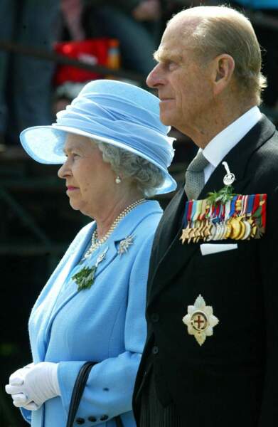 Elizabeth II et le prince Philip, au cours d'une visite d'une journée à l'île de Man, le 7 juillet 2003.