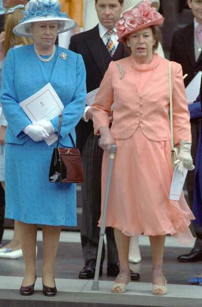 La reine Elizabeth et la princesse Margaret, à la Cathédrale Saint-Paul de Londres, en 2000.