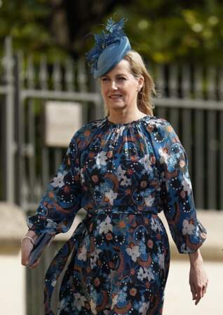 Sophie, comtesse de Wessex a été photographiée le 17 avril 2022 dans une robe fleurie et psychédélique