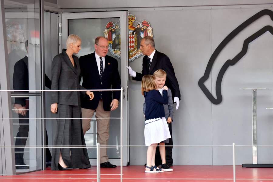 La famille du prince Albert de Monaco arrive à la remise des prix du championnat "Monaco ePrix" à Monaco. Le 30 avril 2022.