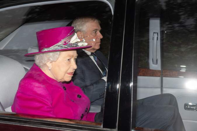 La reine Elizabeth II et le prince Andrew,  à Balmoral, le 15 septembre 2019.