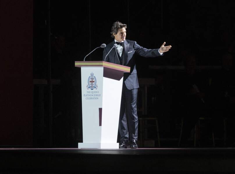 Tom Cruise au cours du spectacle de son jubilé "The Queen's platinum jubilee celebration" lors du Windsor Horse Show à Windsor le 15 mai 2022.

