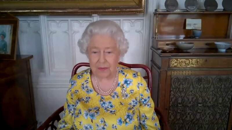 La reine Elizabeth II lors d'une visite virtuelle au ministère des Affaires étrangères et du Commonwealth (FCO), à Londres, le 26 juillet 2020.