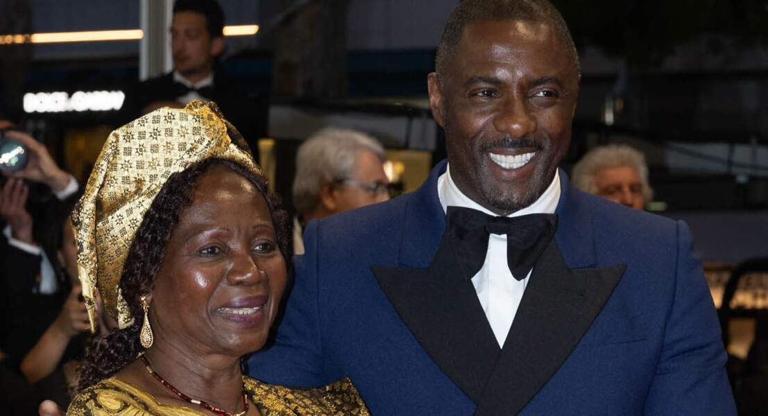 Idris Elba en compagnie de sa mère au festival de Cannes, le 20 mai 