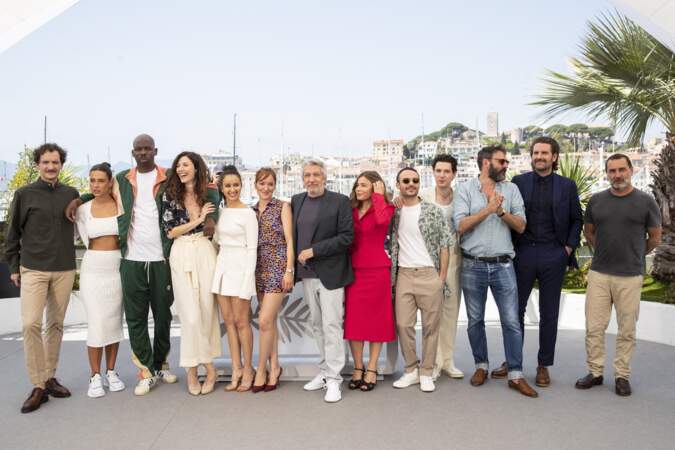 David Marsais, Adèle Exarchopoulos, Jean-Pascal Zadi, Doria Tillier... réunis devant les photographes à Cannes, le 21 mai 