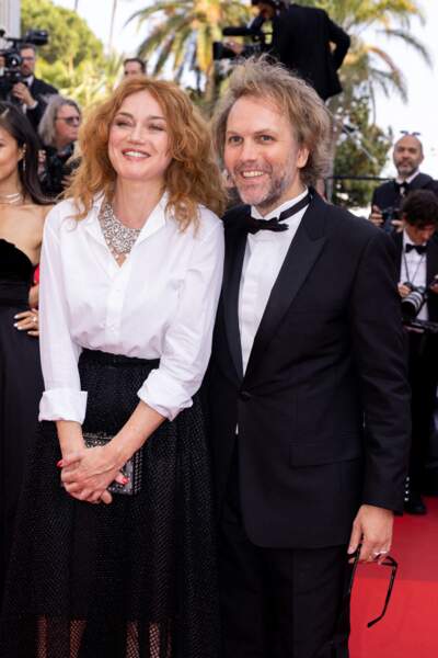Marine Delterme et son mari Florian Zeller amoureux et complices devant les photographes au Festival de Cannes