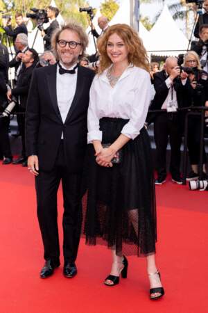 Florian Zeller et sa femme Marine Delterme accordés dans un look noir et blanc, à Cannes, le 21 mai 