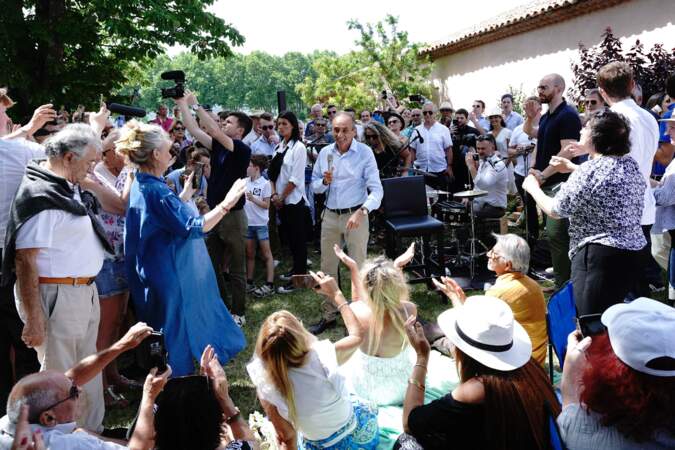 Eric Zemmour, candidat aux l'élections législatives dans le Var, a fait un passage remarqué au Château Paradis Le Luc, en Provence, le 22 mai 2022.