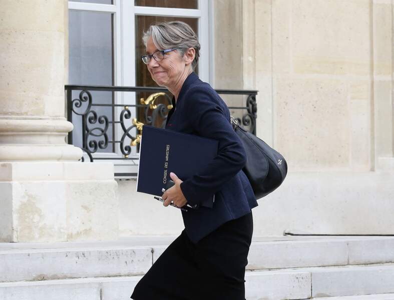 Elisabeth Borne à l'Élysée en mai 2017, alors qu'elle vient d'être nommée ministre des transports sous Emmanuel Macron. 