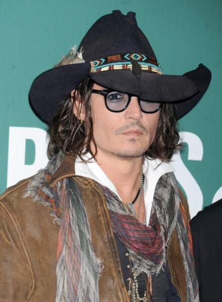 Johnny Depp, en 2012, à une dédicace de Life after death chez Barnes & Noble à New York (États-Unis)