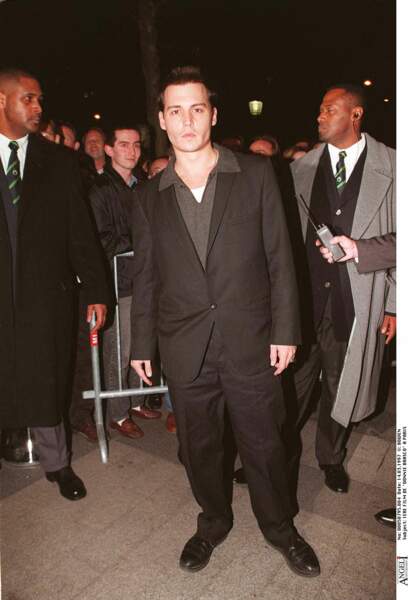Johnny Depp, en 1997, à la première du film Donne moi Brasco, à Paris