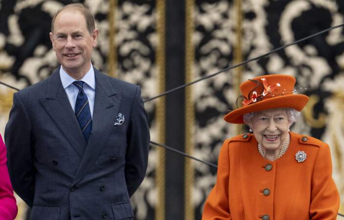 La reine Elizabeth II au lancement du Queen's Baton, relais des Jeux du Commonwealth 2022, au palais de Buckingham, à Londres, le 7 octobre 2021.