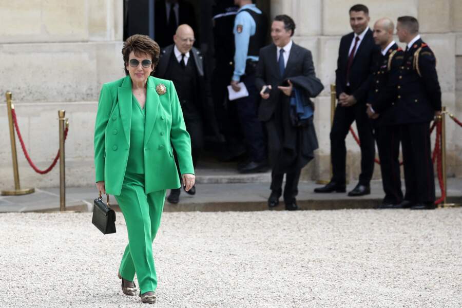 Roselyne Bachelot et son total look vert pomme pour l'investiture d'Emmanuel Macron le 7 mai 2022.