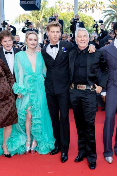 Steve Binder, Olivia Dejonge, Austlin Butler et Baz Luhrmann pour la montée des marches du film « Elvis » lors du 75ème Festival International du Film de Cannes. Le 25 mai 2022