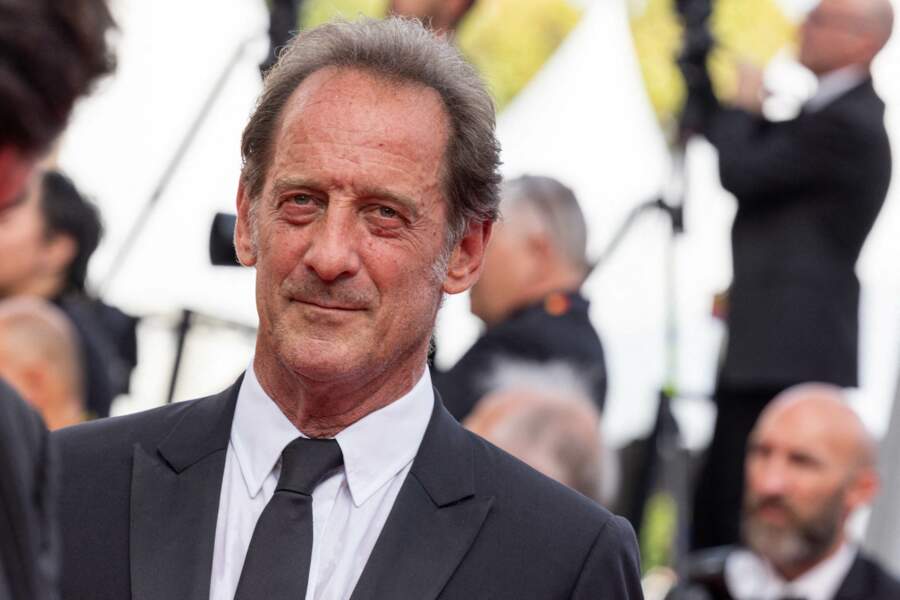 Vincent Lindon - Montée des marches du film « Broker (Les bonnes étoiles) » lors du 75ème Festival International du Film de Cannes. Le 26 mai 2022