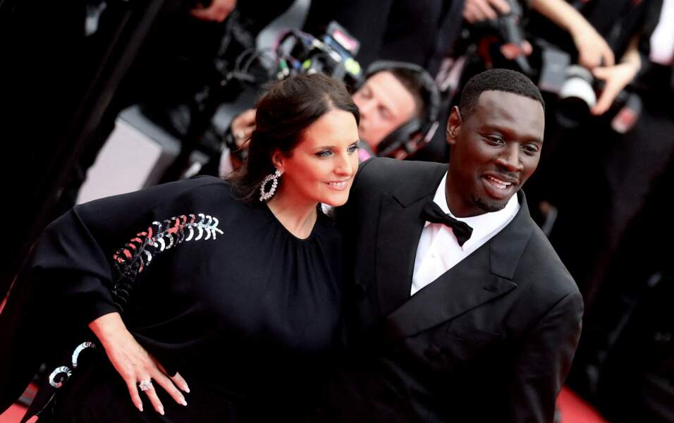 Omar Sy et Hélène Sy lors de la montée des marches de « Top Gun : Maverick » au Festival de Cannes