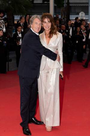 François Cluzet et sa femme Narjiss Slaoui-Falcoz - Montée des marches du film « Mascarade » lors du 75ème Festival International du Film de Cannes. Le 27 mai 2022