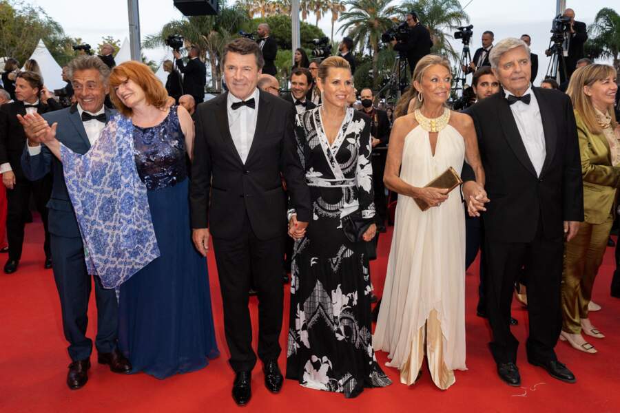Gérard Holtz et sa femme Muriel Mayette-Holtz, Christian Estrosi et sa femme Laura Tenoudji-Estrosi, guest - Montée des marches du film « Mascarade  » lors du 75ème Festival International du Film de Cannes. Le 27 mai 2022