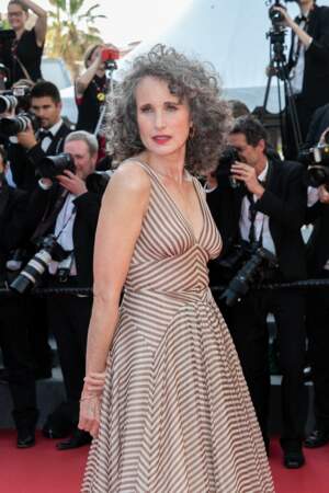 Andie MacDowell - Montée des marches du film « Un petit frère » lors du 75ème Festival International du Film de Cannes. Le 27 mai 2022