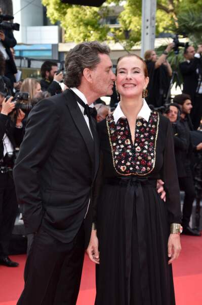 Philippe Sereys de Rothschild et sa compagne Carole Bouquet complices sur le red carpet à Cannes, ce 28 mai 