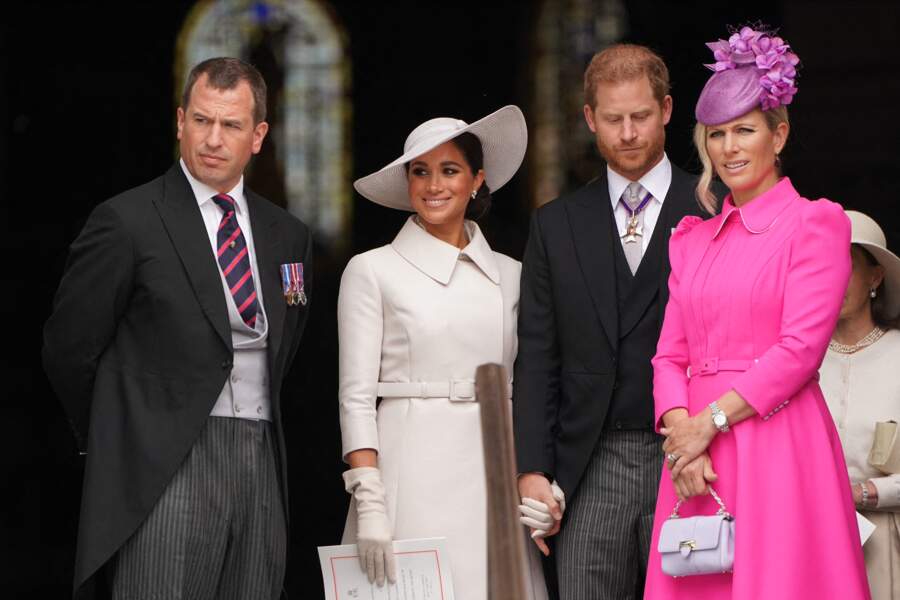 Peter Philips, Le prince Harry, duc de Sussex, et Meghan Markle, duchesse de Sussex et Zara Tindall à la sortie de la messe du jubilé organisée à la cathédrale Saint-Paul de Londres, le 3 juin 2022