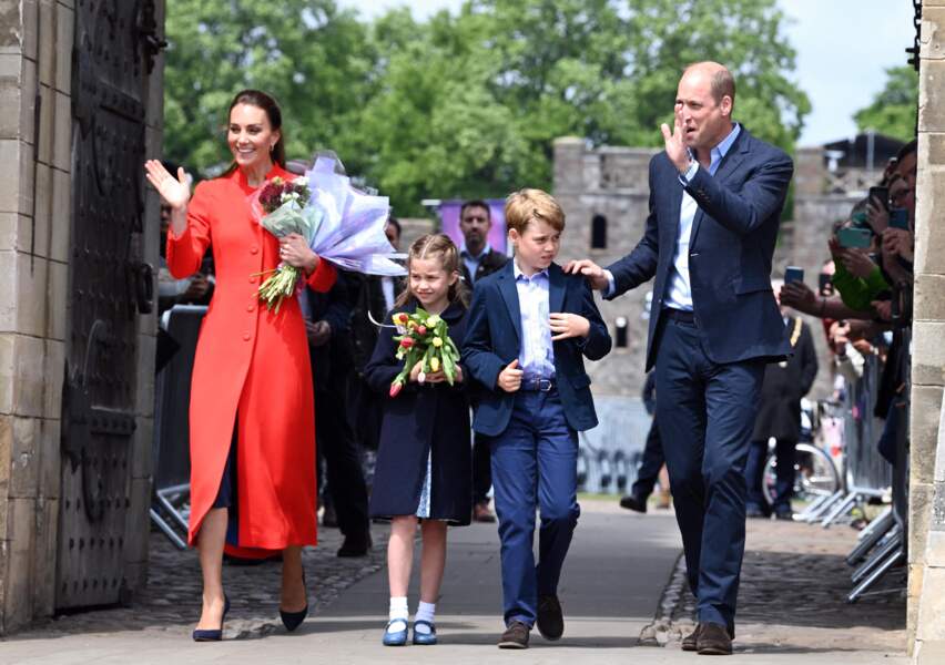 La famille Cambridge réunis pour une visite à Cardiff, à l'occasion du jubilé de platine de la reine d'Angleterre, le 4 juin 