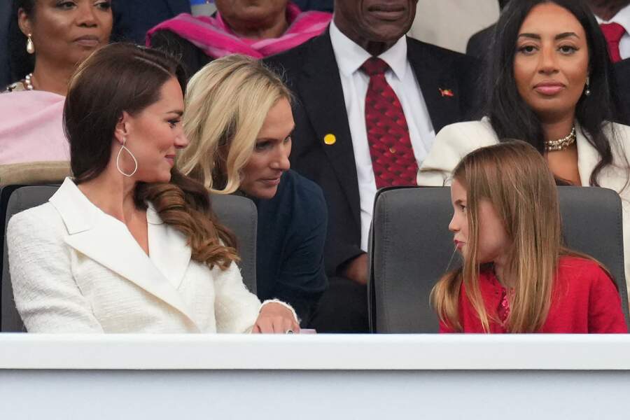 Conversation entre filles de la famille royale d'Angleterre au concert du jubilé de platine d'Elizabeth II au palais de Buckingham à Londres. Le 4 juin 2022