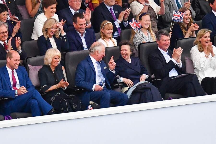 Samedi 4 juin 2022, Londres a vibré au rythme de la Platinum Party organisée pour le jubilé d’Elizabeth II. Une grande partie de la famille royale a fait le show dans les tribunes. 