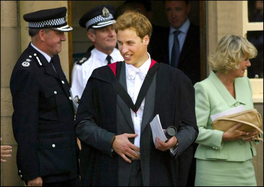 Le prince William, fraîchement diplomé de l'université de Saint Andrews, en Ecosse, en juin 2005. Il a 23 ans mais n'est plus un coeur à prendre : Kate Middleton l'a déjà conquis.