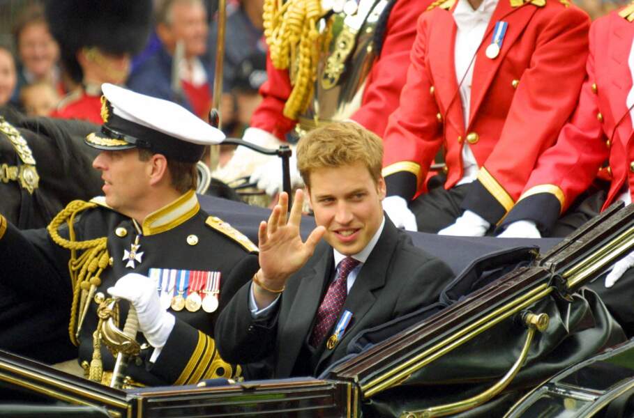 Le prince William avec son oncle Andrew, lors du jubilé d'or d'Elizabeth II, à Londres, en juin 2002.