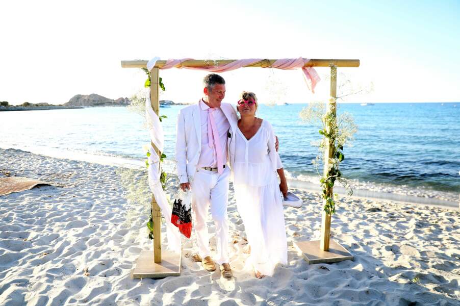 Christine Bravo et Stéphane Bachot, sur la plage du restaurant Marinella à l'Ile Rousse en Corse le 11 Juin 2022.