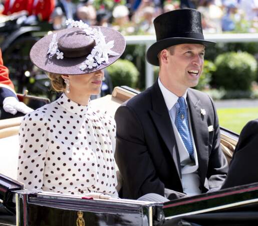 Kate Middleton et William sont arrivés en carrosse à la Royal Ascot, à l'hippodrome d'Ascot, le 17 juin 2022. 