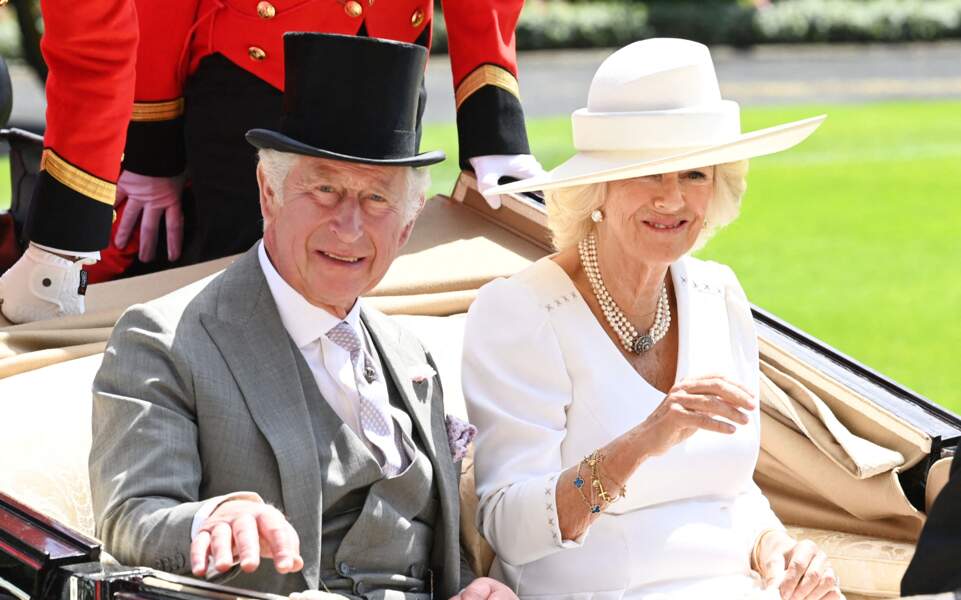 Le prince Charles accompagné de Camilla Parker Bowles pour le Royal Ascot, ce 15 juin