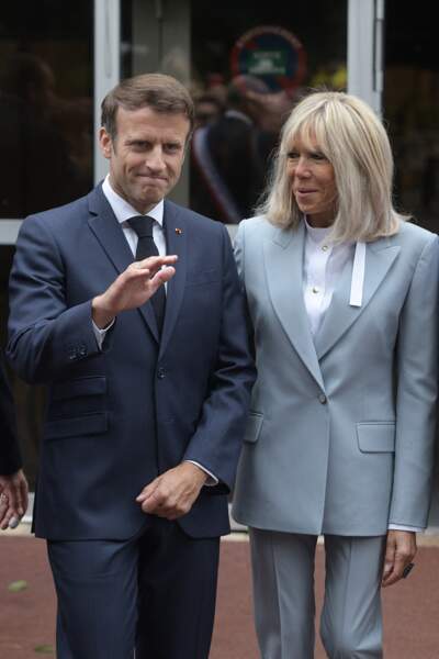 Emmanuel Macron et Brigitte Macron ont voté pour le deuxième tour des élections législatives au Touquet, France, le 19 juin